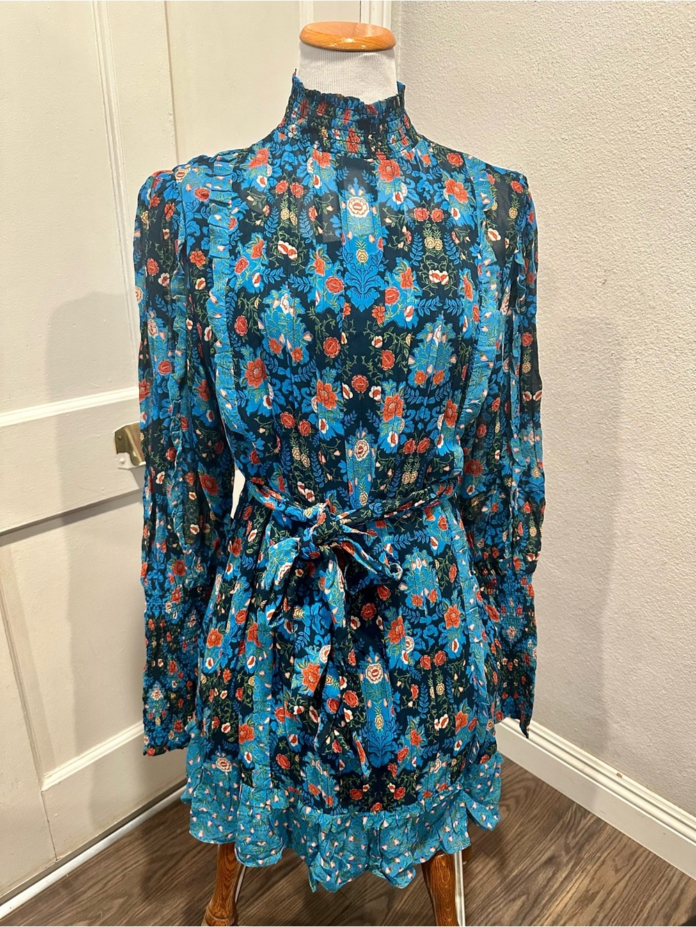 FARM Rio Blue Arabesque Floral High-Neck Mini Dress Long Sleeves Chic Large NWT